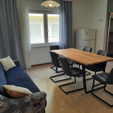 Apartments Tina โอมิช ห้อง รูปภาพ