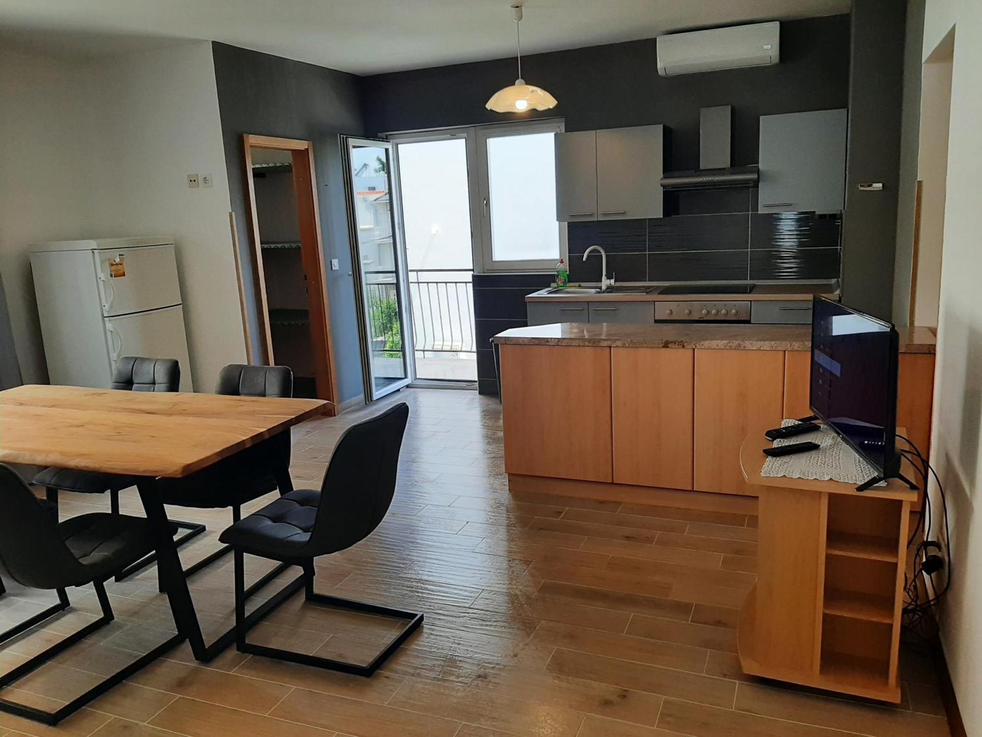 Apartments Tina โอมิช ห้อง รูปภาพ
